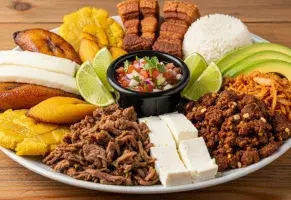 d) Tradicional, con historia.​