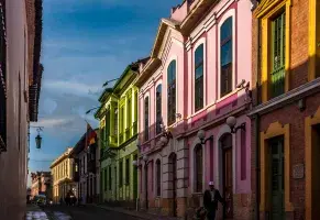 e) Descubrir rincones escondidos