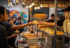 c) Compro si no hay otra opción.​